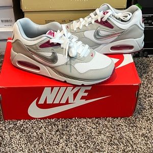 Woman’s Nike air max Correlate 🤩🙌🏼